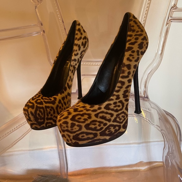 YSL Calf Hair Leopard Print Pump - Picture 4 of 7